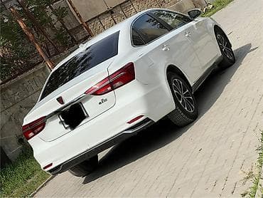 subary imreza: Roewe i5: 2020 г., 1.5 л, Вариатор, Электромобиль, Седан — 4