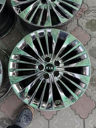r19: Литые Диски R 19 Kia, Комплект, отверстий - 5, Б/у — 2