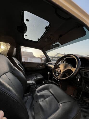 купить грузовой автомобиль бу: Mitsubishi Pajero: 1992 г., 2.5 л, Автомат, Дизель, Внедорожник — 5