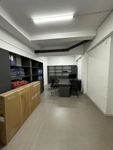 коммерческая недвижимость ош: Продаю Офис 384 м², С ремонтом, Без мебели, Многоэтажное здание, Цокольный этаж этаж — 6