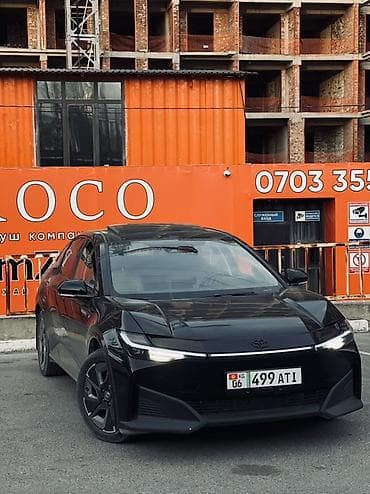 Продажа авто: Toyota bZ3: 2025 г., Автомат, Электромобиль, Лифтбек — 1