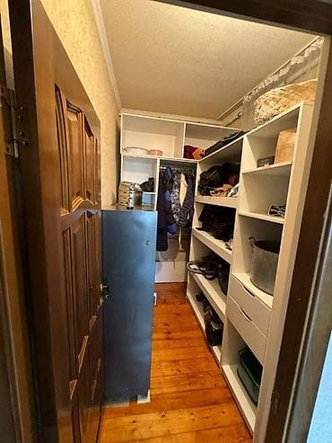 2 bedroom: Сдается 2-комнатная квартира в центре. Уметалиева / Фрунзе 2 / 10 — 5