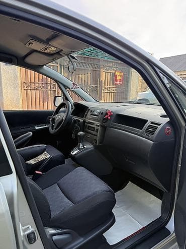 Транспорт: Toyota Corolla Verso: 2002 г., 1.8 л, Автомат, Газ, Универсал — 9