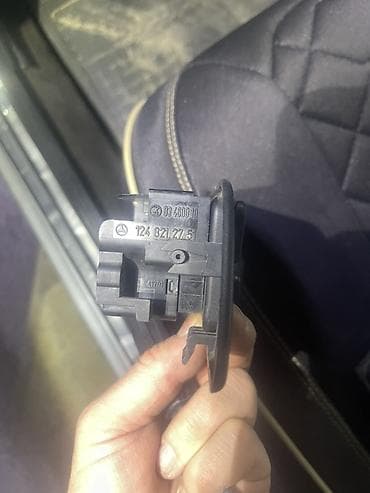 пульт дистанционного управления: Кнопка / блок управления электрорегулировкой сиденья Mercedes-Benz — 2