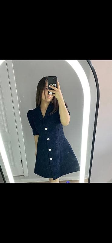 Платье-жакет мини с коротким рукавом - Силуэт: приталенный верх с — 1