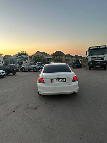 Honda Accord: 2008 г., Седан — 3