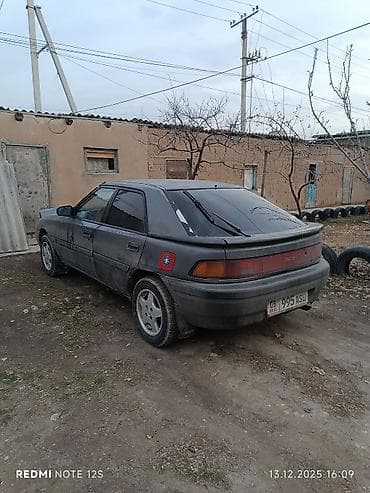 Mazda 323: 1991 г., 1.6 л, Механика, Бензин, Хэтчбэк