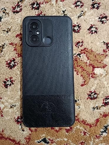 iphone osh: Смартфон Android с экраном с каплевидным вырезом под фронтальную — 3