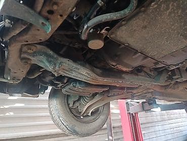 обмен машыны: Nissan Almera Tino: 2000 г., 2 л, Автомат, Бензин, Хэтчбэк — 10