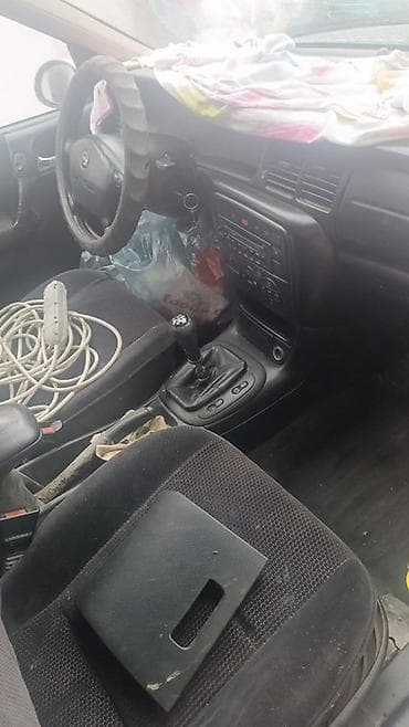 оп ком: Opel Vectra: 2000 г., Механика, Седан — 2