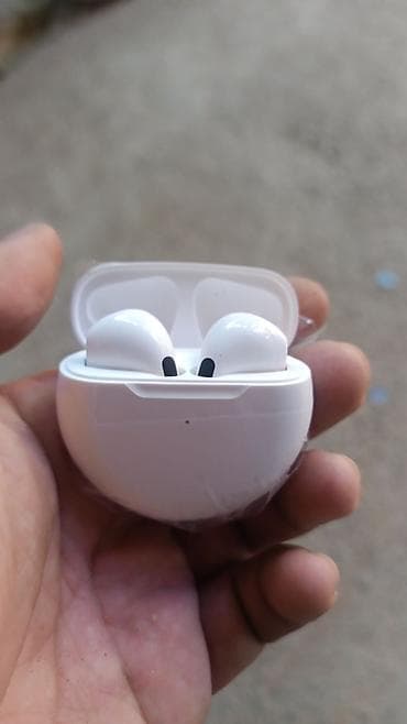 apple watch series 4: Беспроводные наушники-вкладыши с зарядным кейсом - Форм-фактор: TWS — 1