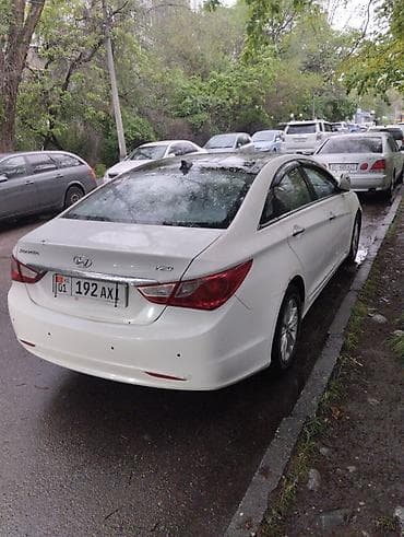 желтый соната: Hyundai Sonata: 2010 г., 2 л, Автомат, Газ, Седан — 3
