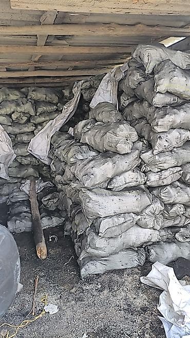 ош ат: Сулюкта уголь в мешках по 40кг - Уголь фасован в плотные мешки — 1