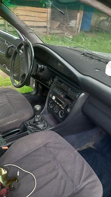 Audi 100: 1992 г., 2.6 л, Механика, Газ, Седан — 2