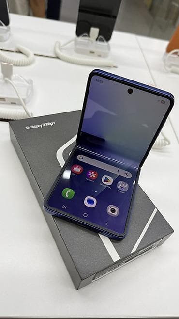 valtec kg: Samsung Galaxy Z Flip7, Б/у, 512 ГБ, цвет - Синий, В рассрочку, 1 SIM, 2 SIM, eSIM — 5