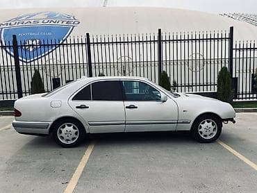 Mercedes-Benz E-Class: 1997 г., 2.3 л, Механика, Бензин, Седан