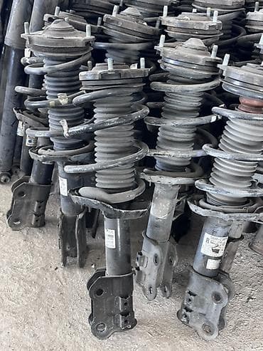 Передний амортизатор Kia 2018 г., Б/у, Оригинал — 1