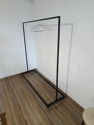 Кронштейн Для одежды, Материал: Металл, На колесах, Новый