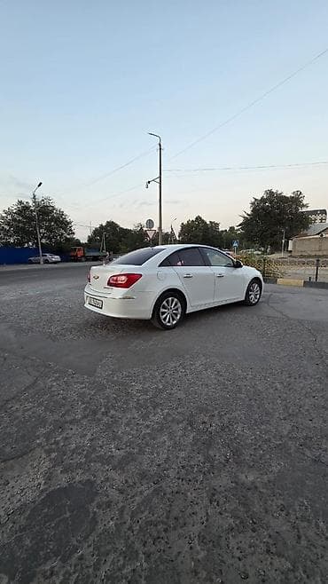 Продажа авто: Chevrolet Cruze: 2016 г., 1.8 л, Автомат, Бензин, Седан — 4
