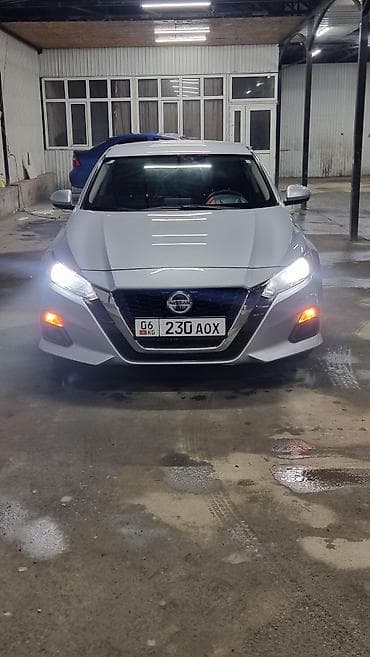 Nissan Altima: 2020 г., 2.5 л, Автомат, Бензин, Седан at lalafo.kg Nissan Altima: 2020 г., 2.5 л, Автомат, Бензин, Седан