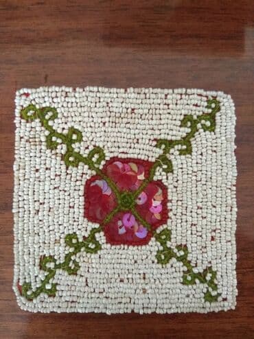 ручная работа салфетка на стол: Салфетки ручной работы из бисерапришитого на ткани размер 10 на 10 — 2