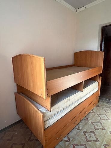 сейф токмок: Двухъярусная кровать из ЛДСП цвета «бук/вишня» с выдвижными ящиками и — 1