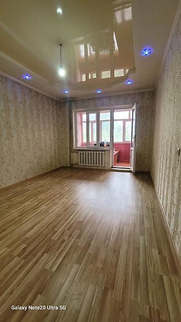 продаю квартиру 25000: 3 комнаты, 63 м², 105 серия, 4 этаж — 1