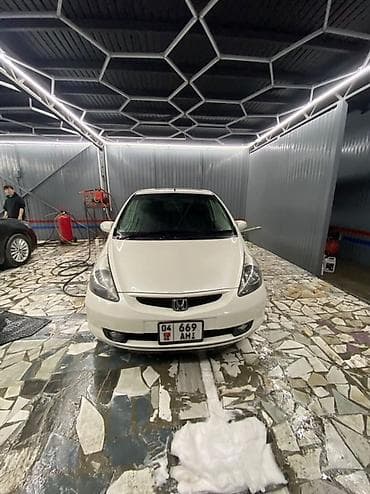 Продажа авто: Honda Fit: 2002 г., Бензин, Хэтчбэк — 2