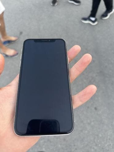 xs iphone: IPhone Xs, Б/у, 64 ГБ, Серебристый, Чехол, 70 % — 1