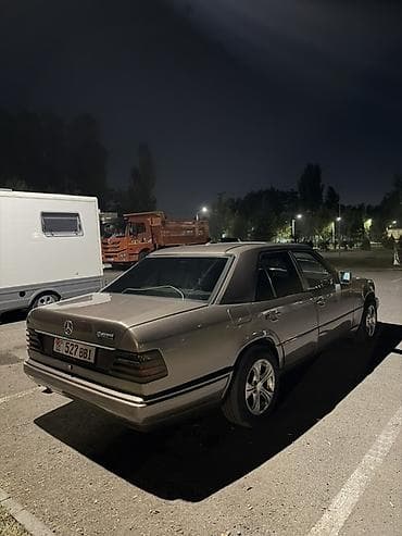ford c max: Mercedes-Benz W124: 1990 г., 2.3 л, Механика, Газ, Седан — 4