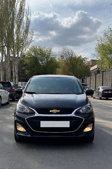 Chevrolet Spark: 2019 г., 1 л, Вариатор, Бензин, Хэтчбэк