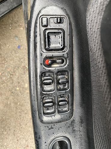 e53 x5: Honda Integra: 1995 г., 1.6 л, Механика, Бензин, Седан — 6