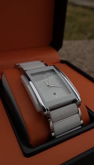 jordan retro 4: Часы Rado Чёрное и белое — не противоположности, а баланс. Концепция — 5