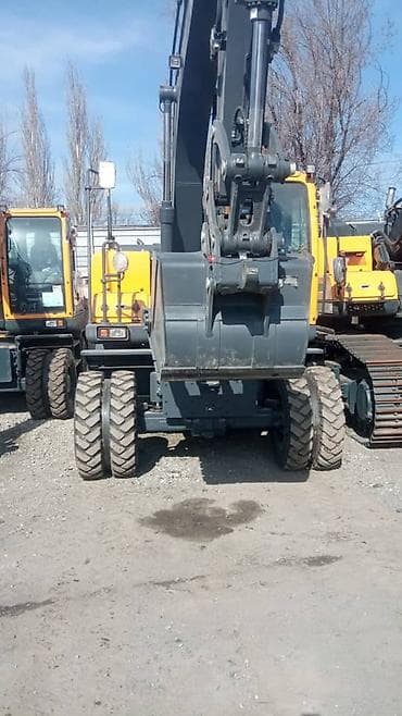 Экскаватор, Hyundai, Колесный