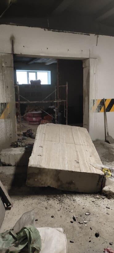 дома под снос: Снятие потолков, Разбор полов, Демонтаж крыш | Демонтаж встроенных шкафов, Кирпичная стена, Железобетонная стена | Зачистка от старых обоев, Сбивка старой штукатурки, Снятие шпатлевки | Демонтаж плинтуса, Демонтаж деревянного пола, Демонтаж теплого пола | Крыша из шифера, Металлочерепичная кровля, Мягкая кровля Больше 6 лет опыта — 8