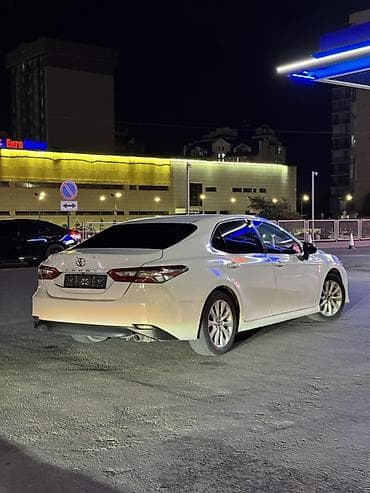 corolla 2016: Toyota Camry: 2018 г., 2.5 л, Автомат, Бензин, Седан — 3