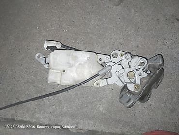 замка: Замок багажника Nissan 2003 г., Новый, Оригинал, Япония — 2