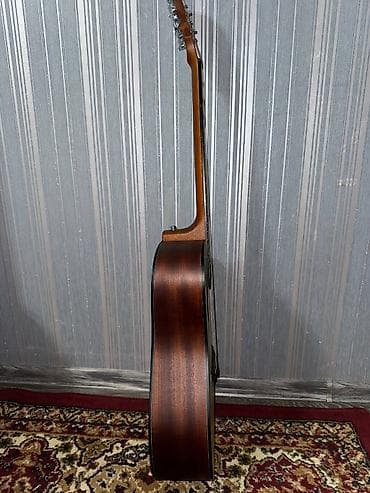 Гитары: Акустическая гитара ROCKDALE, форма корпуса Dreadnought с вырезом — 6