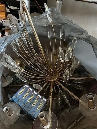 Люстры: Люстра “Sputnik” с подвесками из прозрачного стекла
Отдам даром люстру — 2