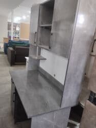 угловые компьютерные столы для дома: Компьютерный стол, С полками — 14