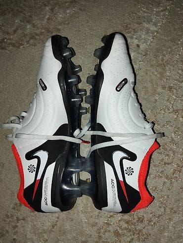 Лыжи: Бутсы Nike tempo 10 legends.
Стоят 3600 — 2