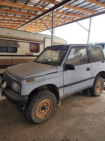 Suzuki Escudo: 1991 г., 1.6 л, Автомат, Бензин, Внедорожник