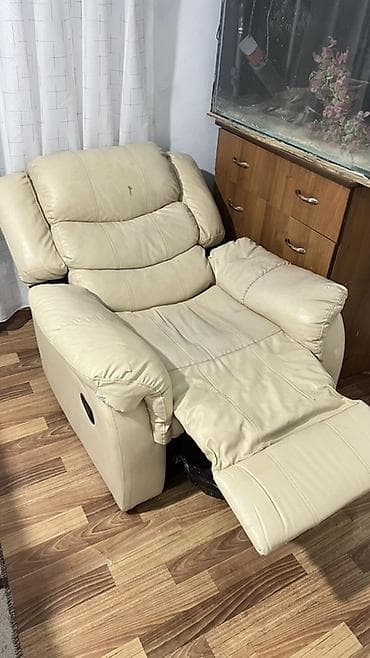 sofa bed: Кресло-реклайнер с выдвижной подножкой - Механический реклайнер — 5