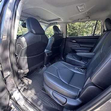Toyota Highlander: 2021 г., 3.5 л, Автомат, Бензин, Кроссовер — 5