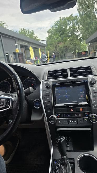 mini jack: Toyota Camry: 2016 г., 2.5 л, Вариатор, Гибрид, Седан — 7