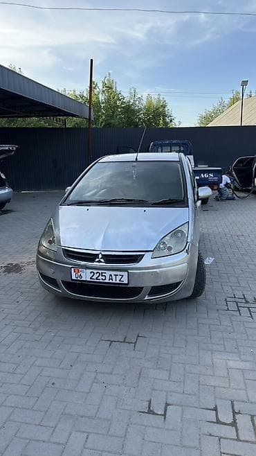 Mitsubishi Colt: 2006 г., 1.3 л, Автомат, Бензин, Хэтчбэк