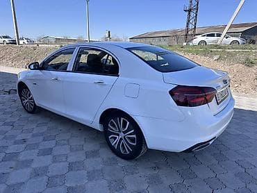 weltmeister ex6 plus: Geely Emgrand EC7: 2021 г., 2.5 л, Вариатор, Электромобиль, Седан — 4