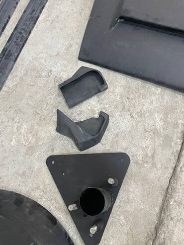 аксессуары для серверных стоек полки стационарные: Продаю на гелик, Гелендваген, g500 gelendwagen, g класс, кронштейн — 3