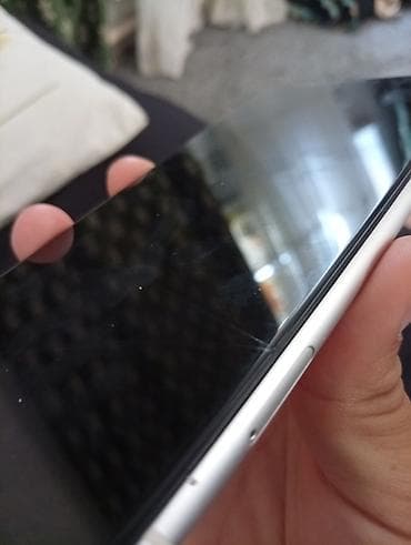 a 23: IPhone Xr, 64 ГБ, Белый — 2