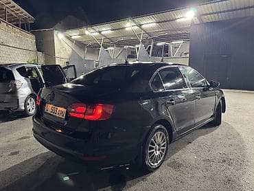 Транспорт: Volkswagen Jetta: 2012 г., 1.6 л, Бензин, Седан — 2